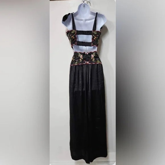Free People Ensemble Petra Black Satin Pant Crop Top Set Embroidered Size 2